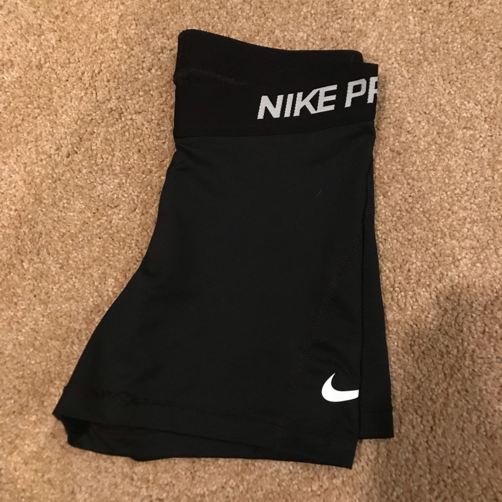 Black Nike Pros